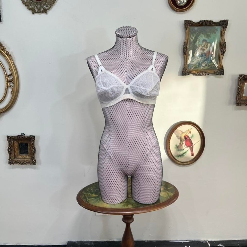 Vintage Sheer Ivory Lace bullet Bra – Size 36B